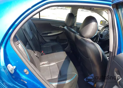 2010 Toyota Corolla S z USA, uszkodzony, nr VIN 2T1BU4EE5AC244095